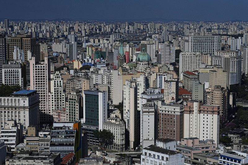 Brazil government cuts 2026 growth forecast to 2.0%