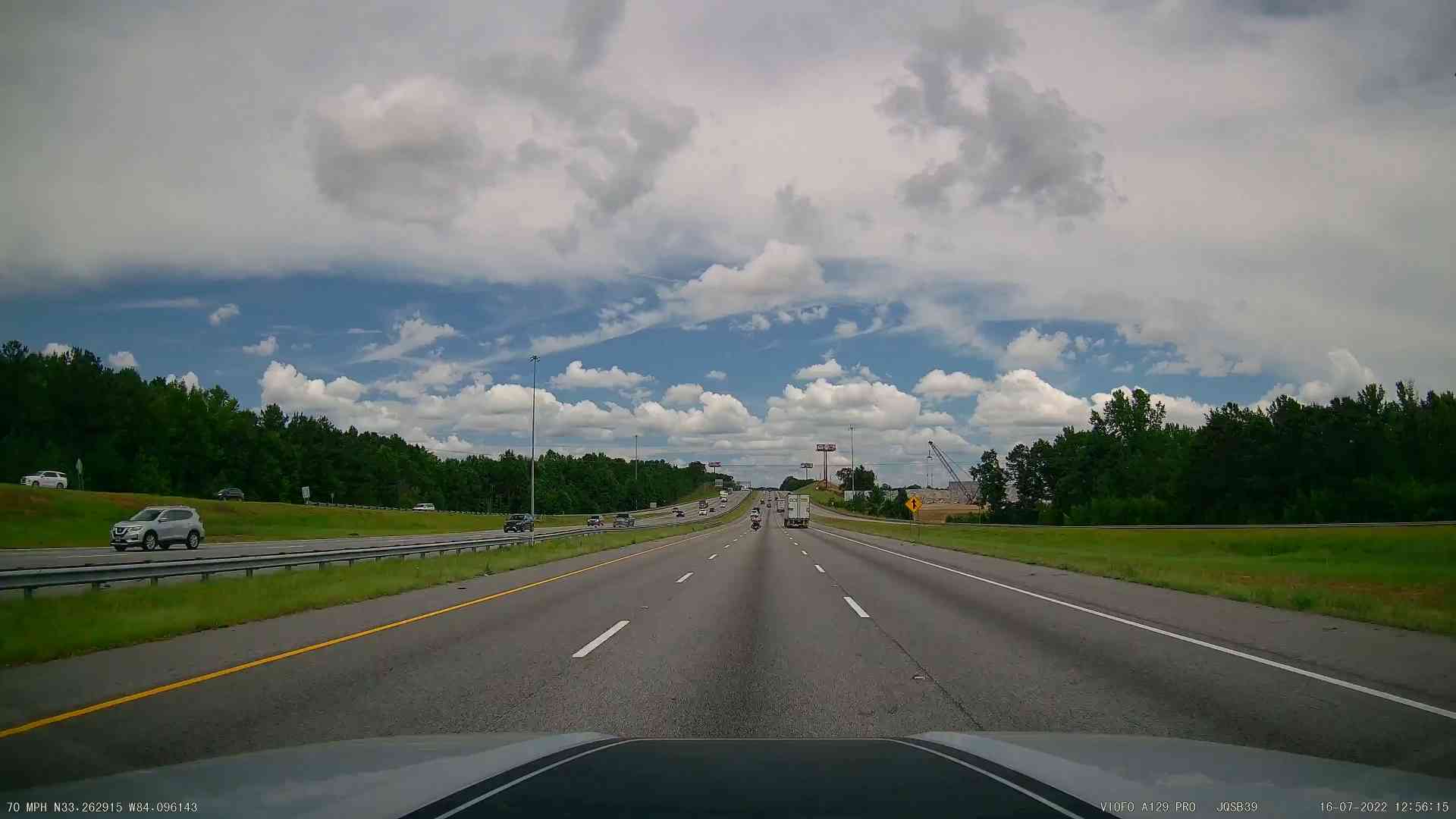Watch a motorcycle start wobbling at high speed then the rider goes down