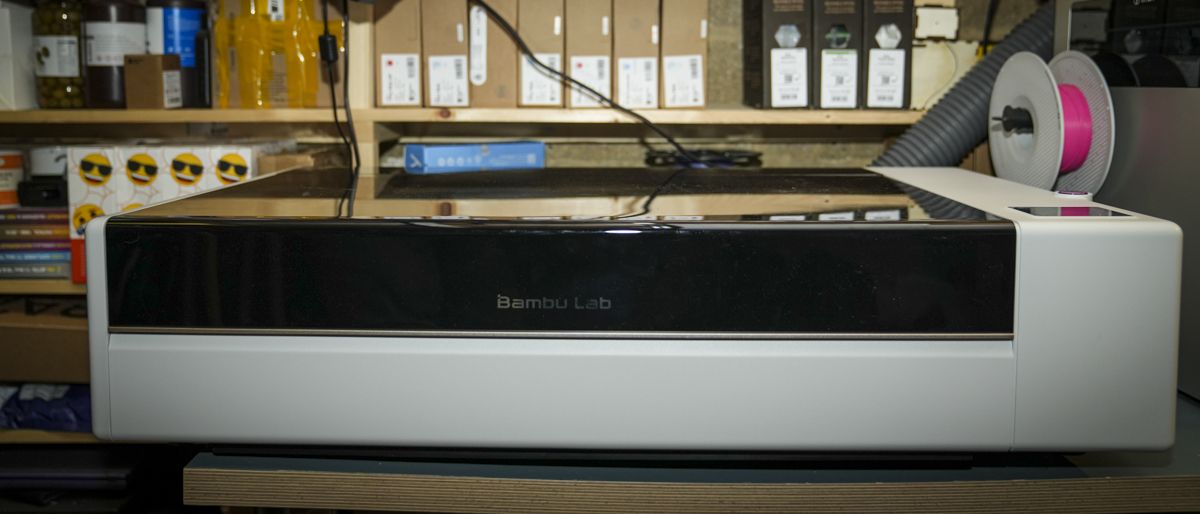 I tested the Bambu Lab R1, and it makes complicated laser engraving ...