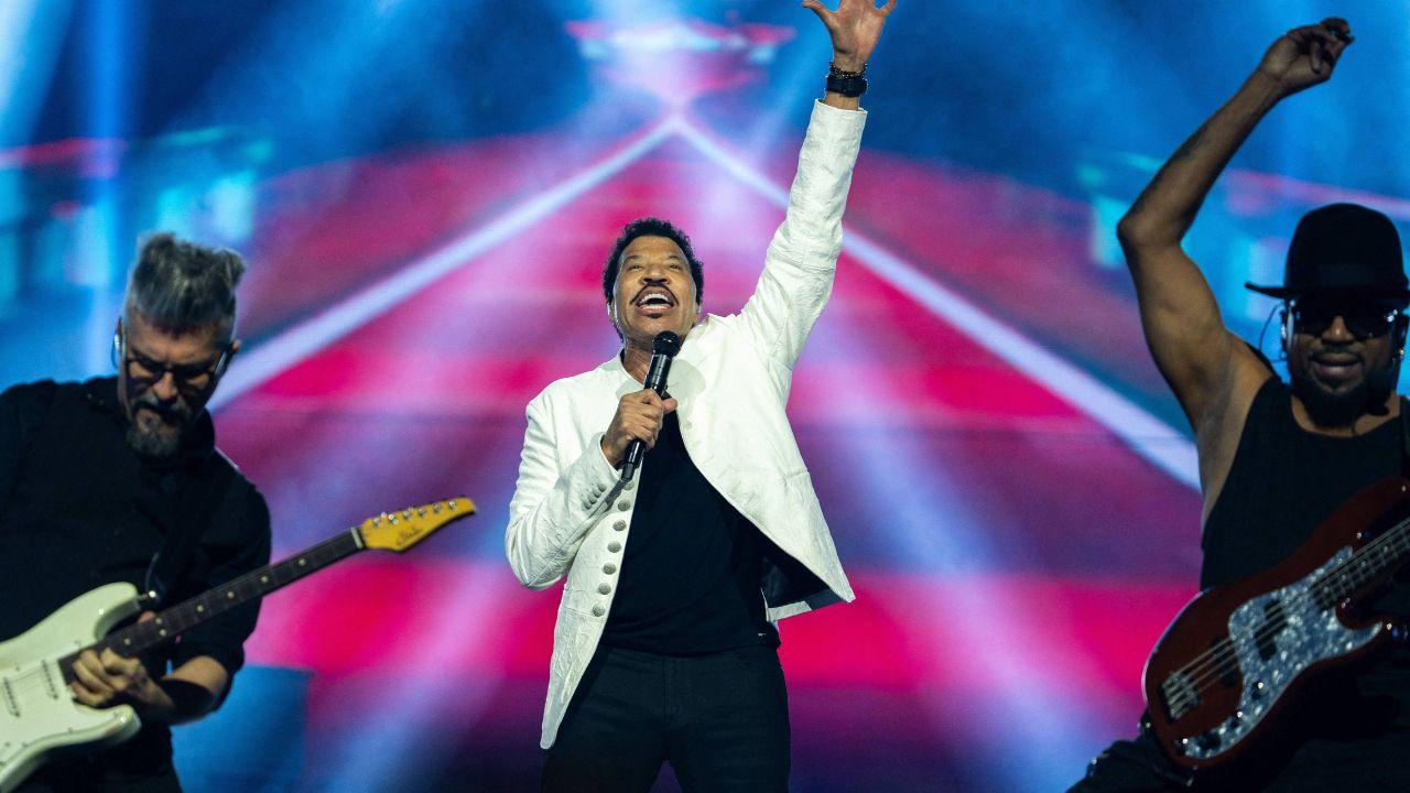 Lionel Richie, 77, hospitalized for second time in 3 weeks amid ongoing ...