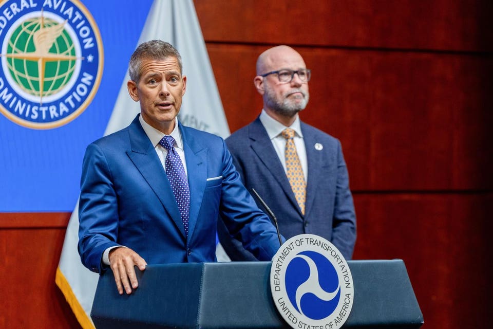 FAA is rolling out new AI software for air traffic controllers—here’s ...