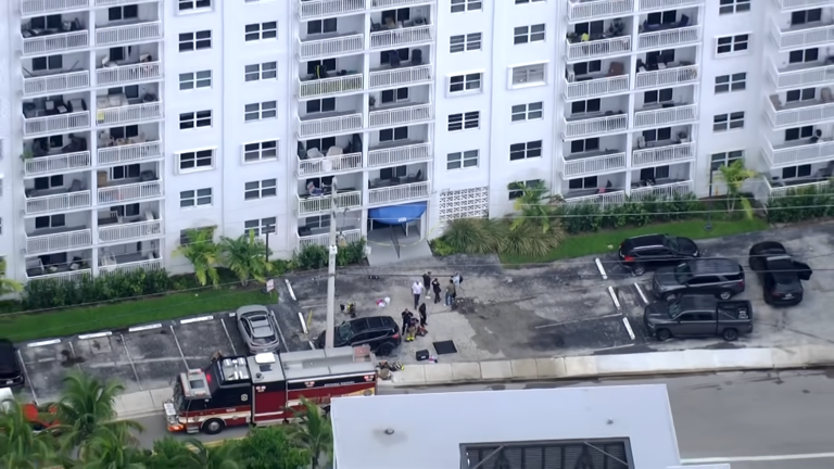 2 people found dead inside Fort Lauderdale condo, police say
