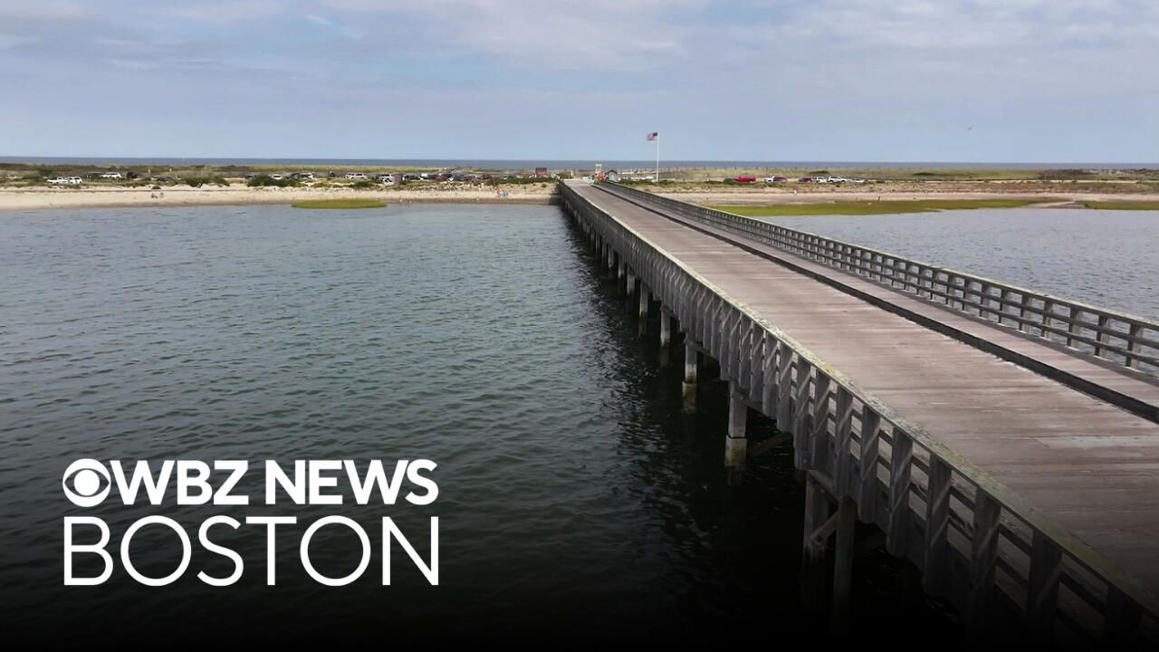Beloved Duxbury bridge needs to be replaced, but how is a hot debate