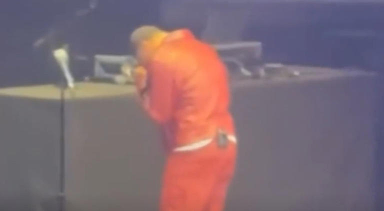 Comedian Mojo Brookzz broke down on stage after selling out Wintrust ...