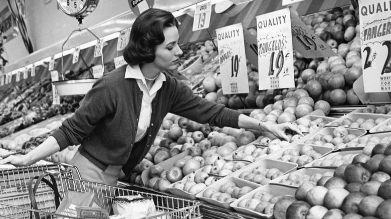 8 '70s grocery store quirks you won't find anymore