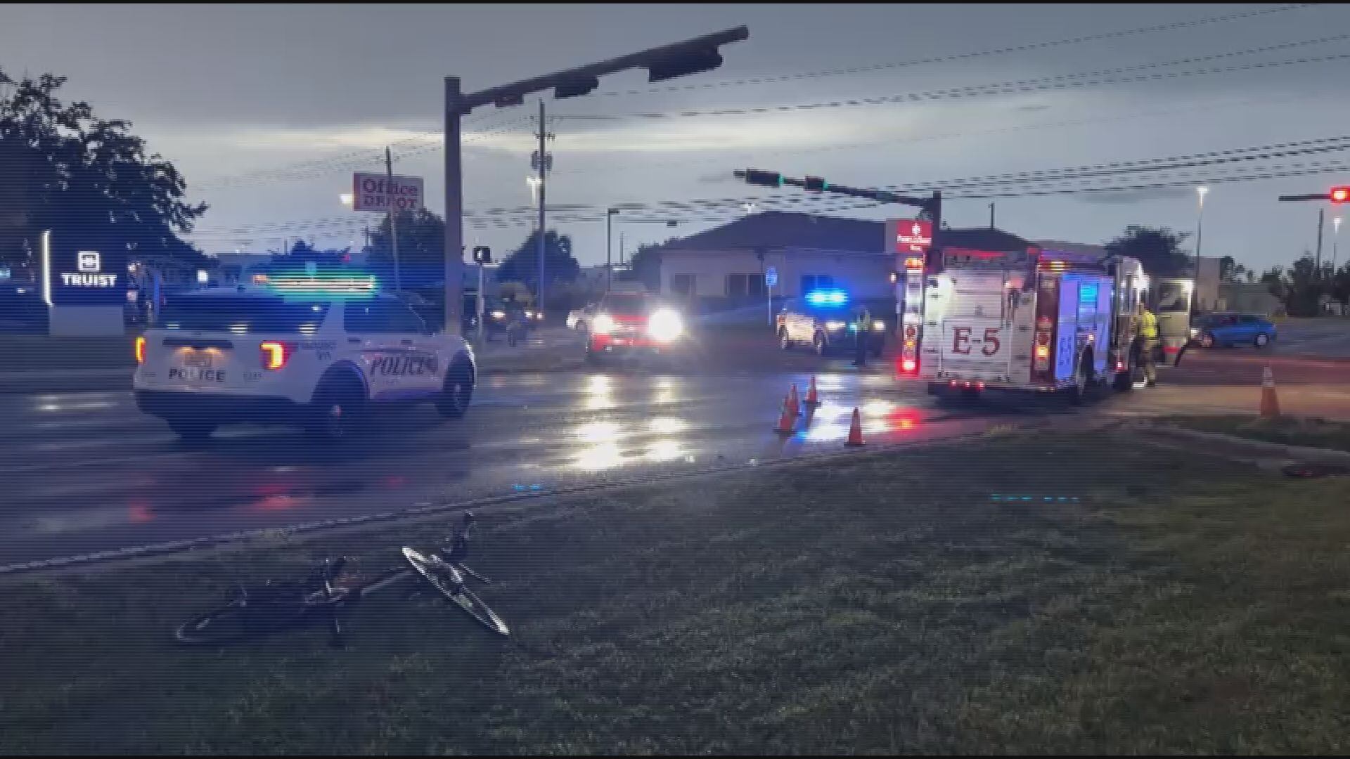 Panama City police investigating crash involving bicyclist
