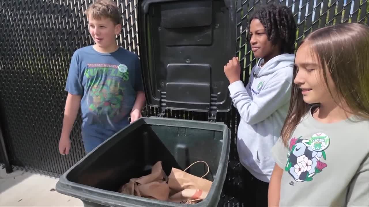Starbuck students bring Racine composting program to school lunch periods