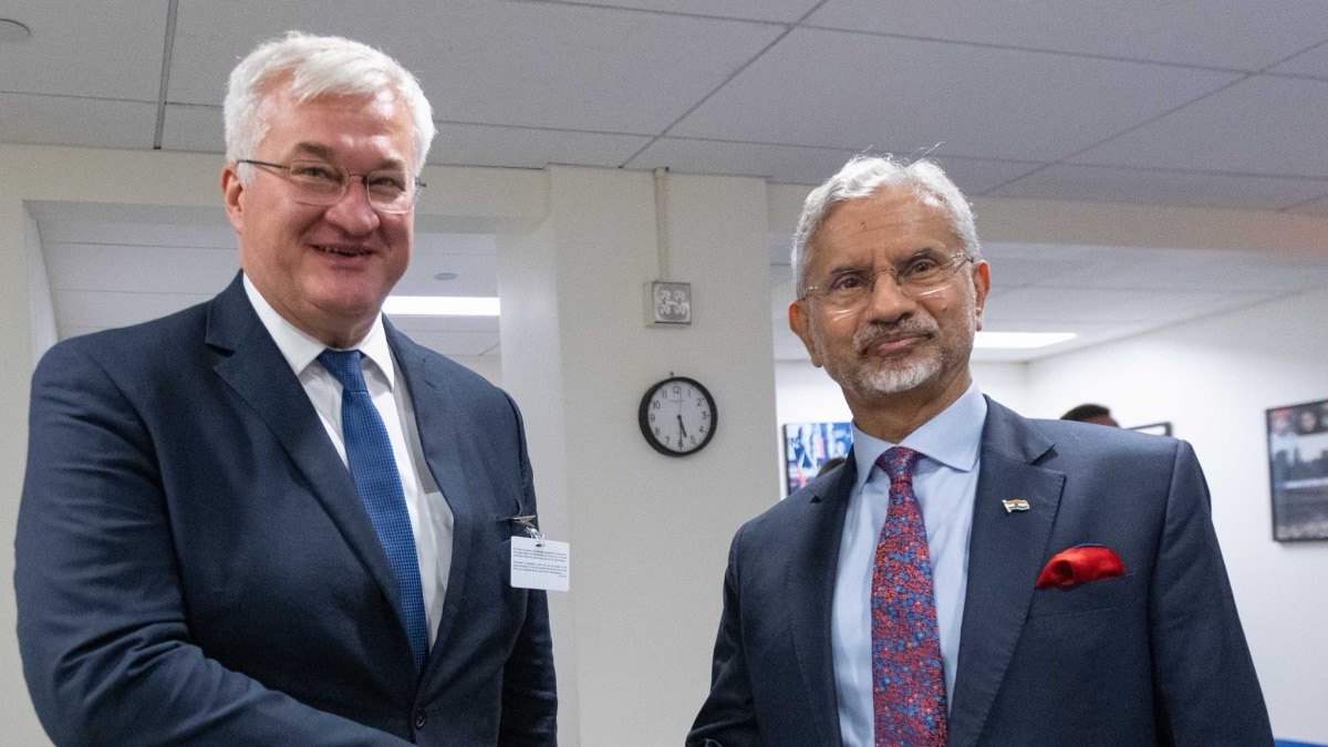 Jaishankar meets Ukraine counterpart on UNGA sidelines, says dialogue ...