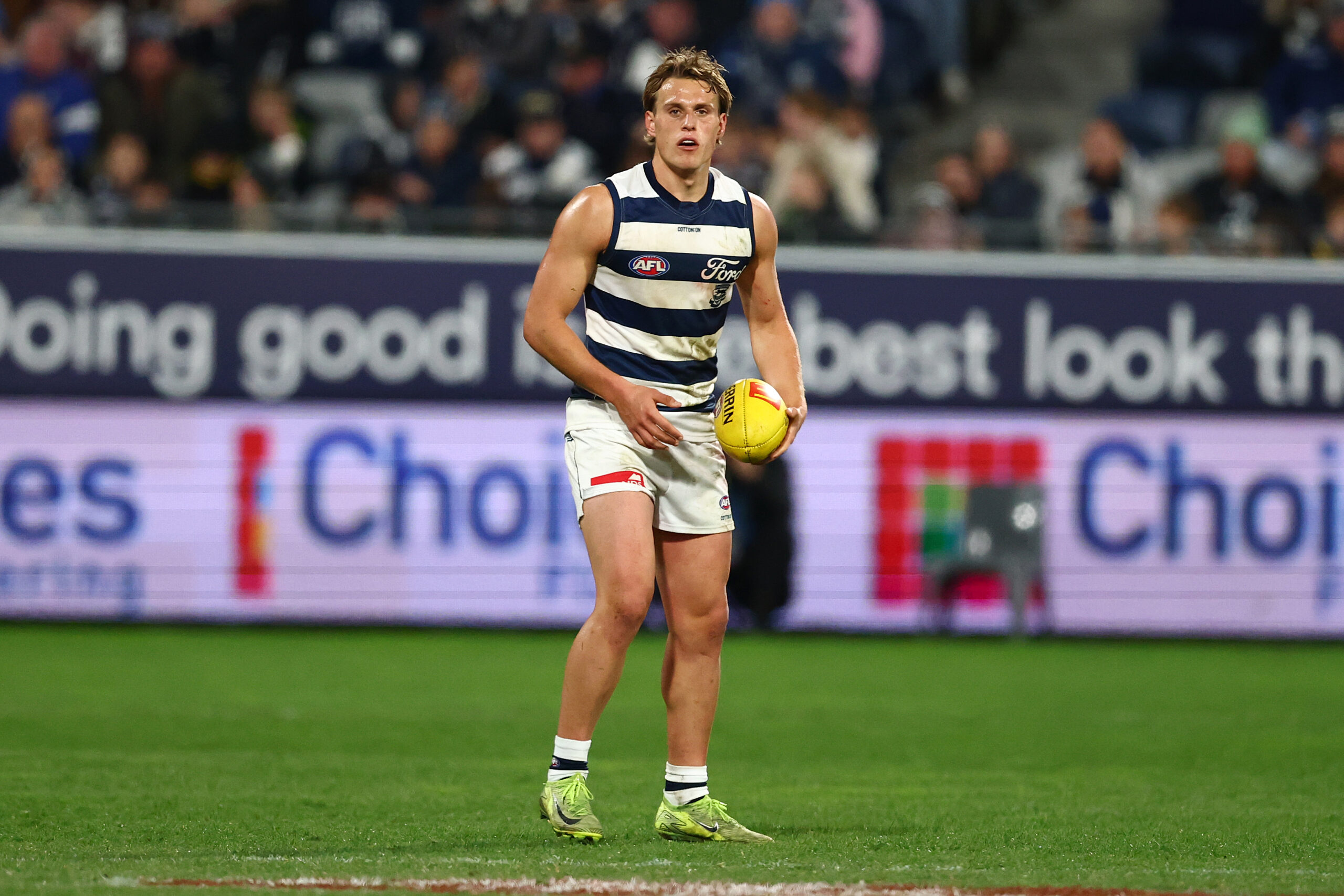 Geelong delist premiership defender, VFL star among trio of cullings