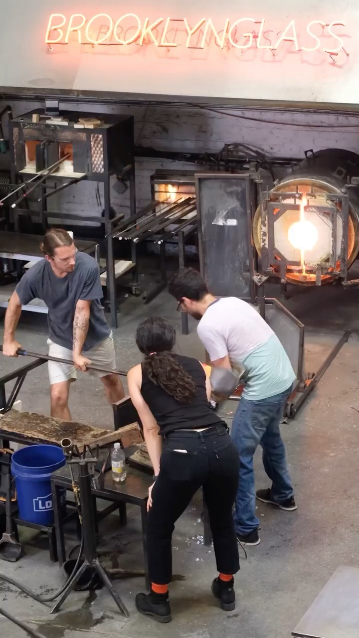 Exploring creative forms through glass art