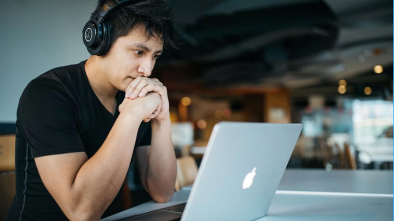 Your Mac has a free AI chatbot hiding in plain sight — here's how to use it