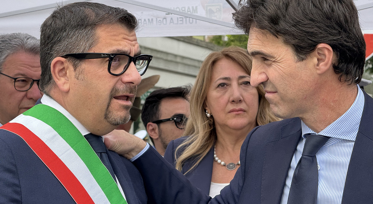 Il governatore delle Marche e FdI contro il sindaco: «Ha osato ...