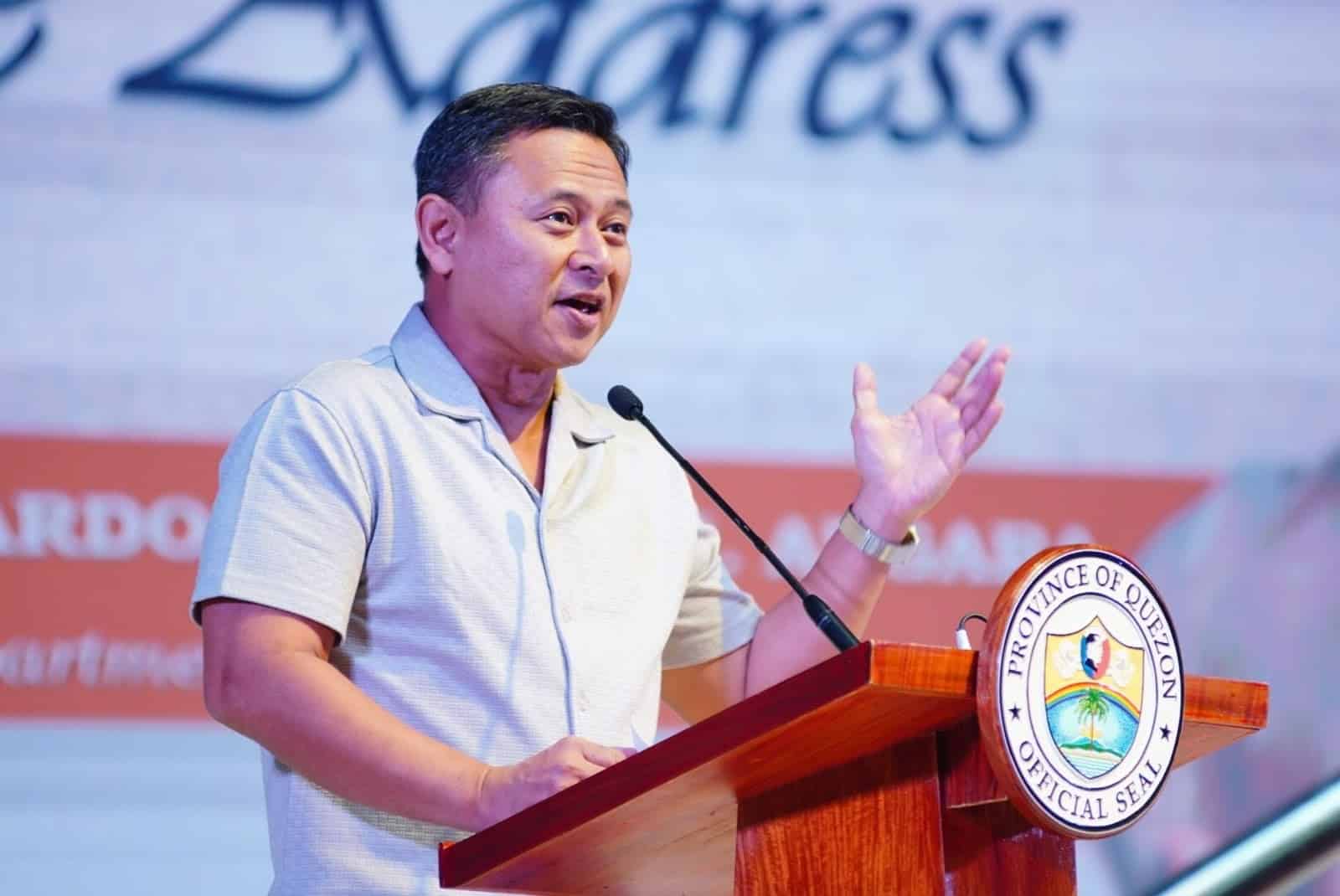 Angara honors 18 DepEd staff for integrity and hard work