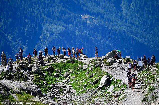France bans day trippers from Mont Blanc trail in crack down on 'nose ...