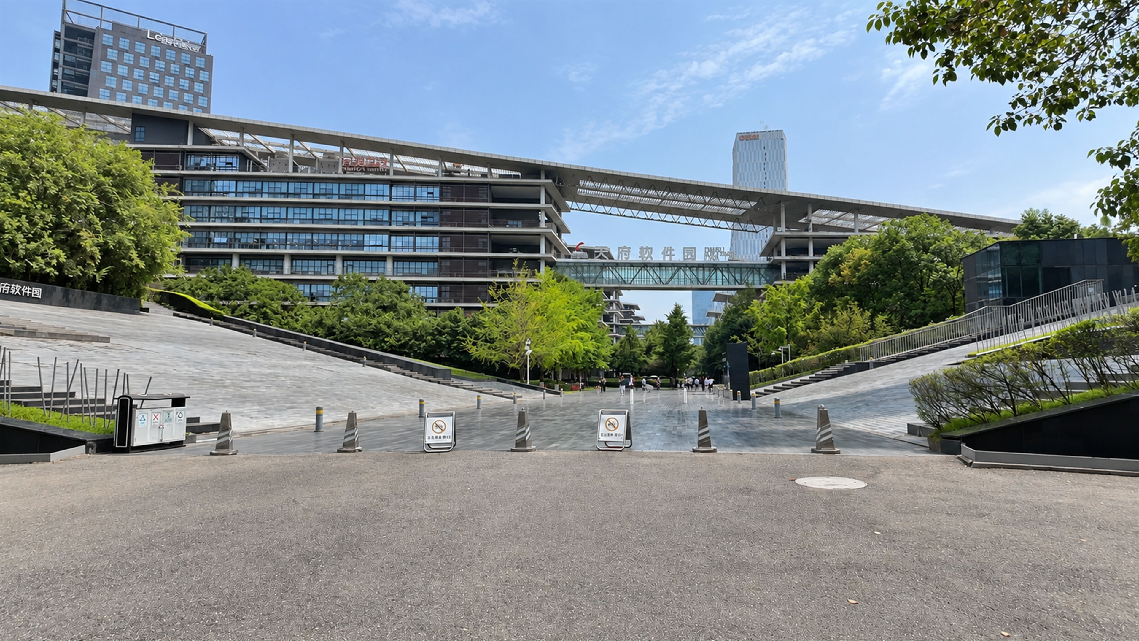 A futuristic business campus surrounded by greenery in Chengdu