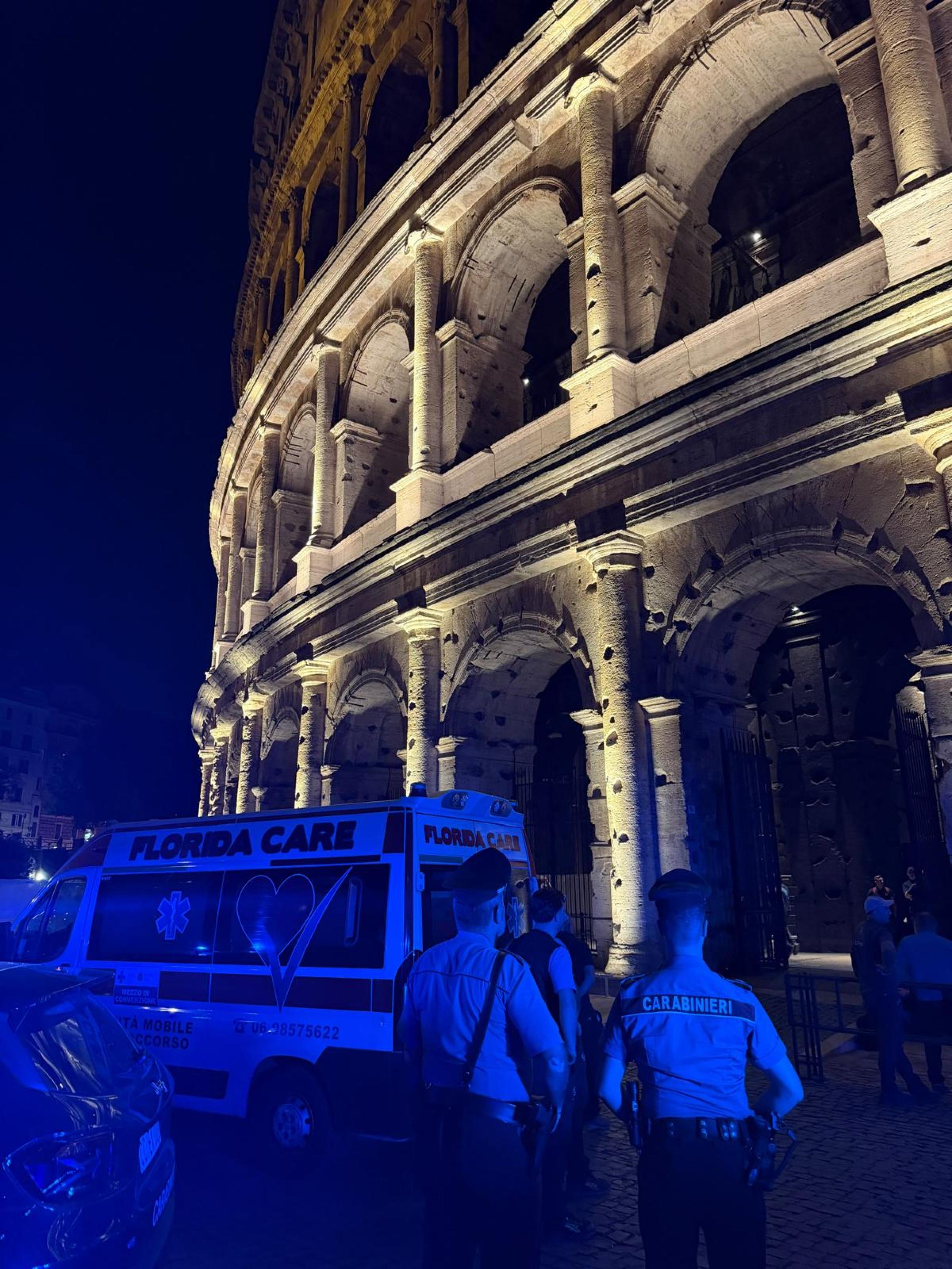 Worker dies falling from Colosseum