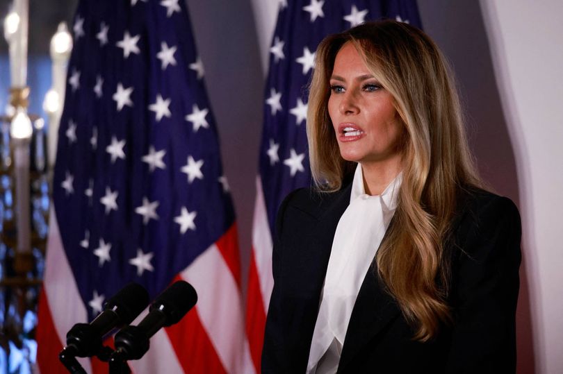 Melania Trump gives hard stare to journalists at UN General Assembly event