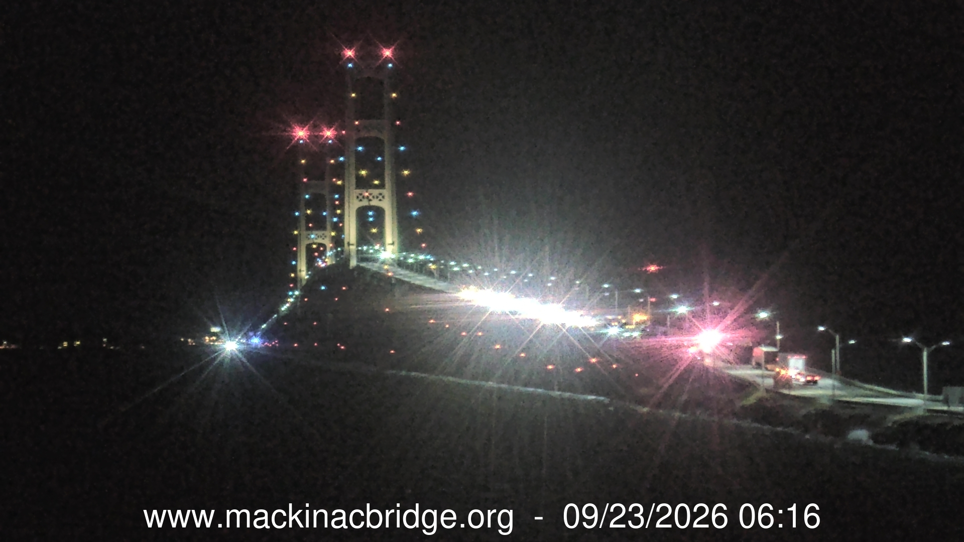 Mackinac Bridge reopens after serious crash