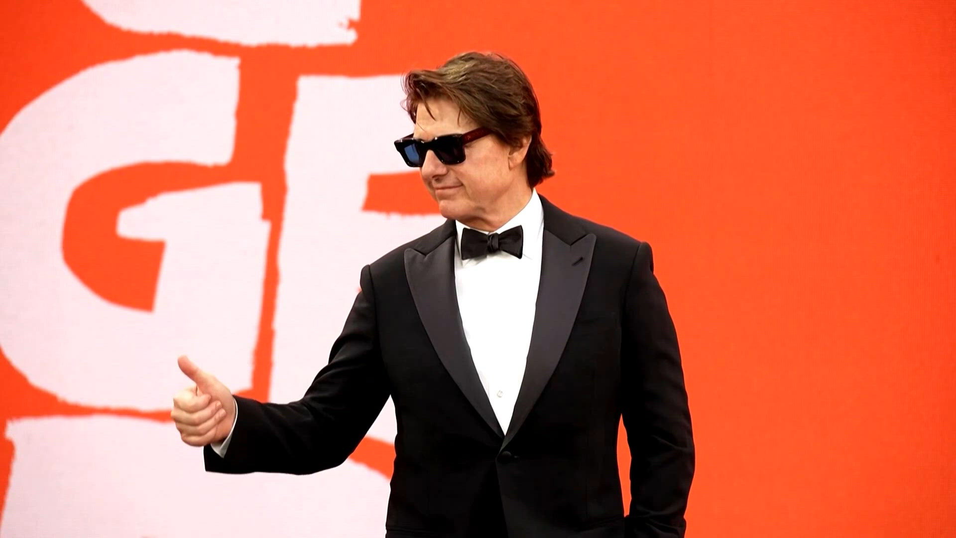 Tom Cruise premieres dark comedy disaster film 'Digger' ahead of ...