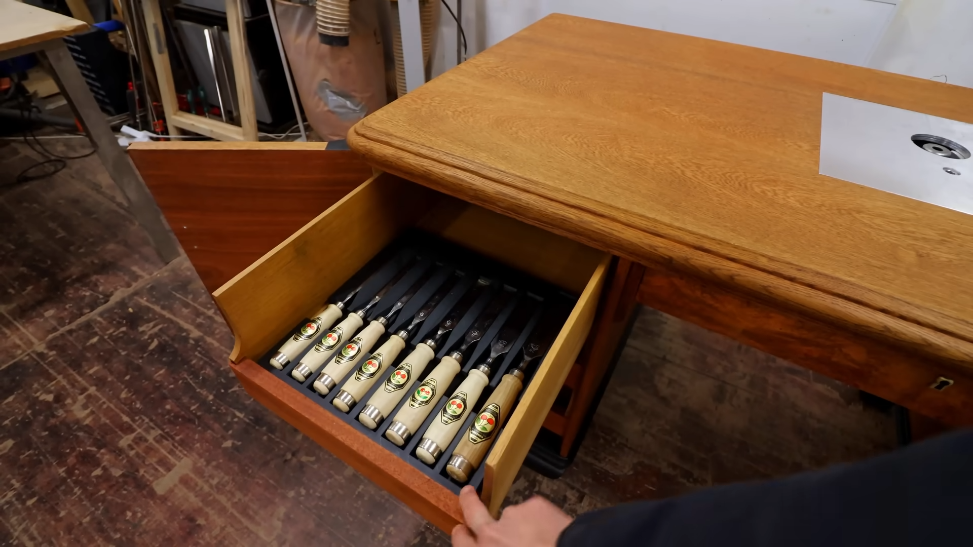 Building a router table from forgotten workshop junk