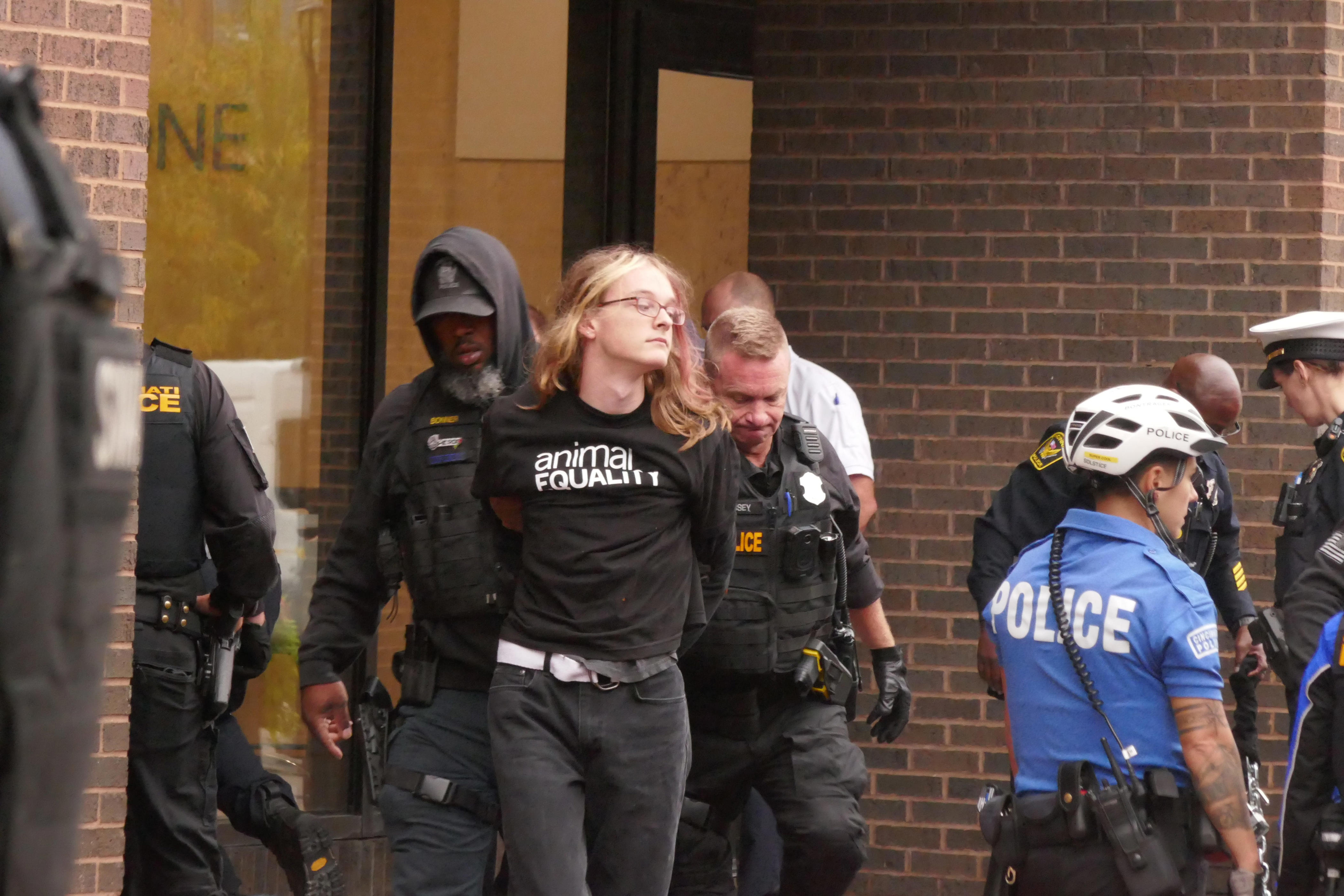 Judge denies request to limit Kroger protesters' access to sidewalks
