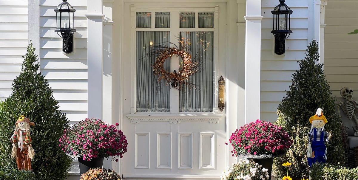 The one fall decoration experts never skip—and you shouldn't either