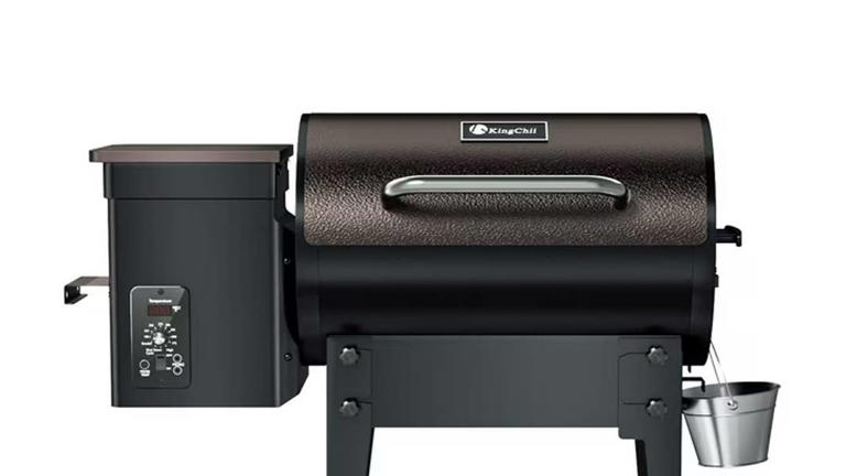 Walmart sells a $230 grill-smoker combo with smart tech that auto ...