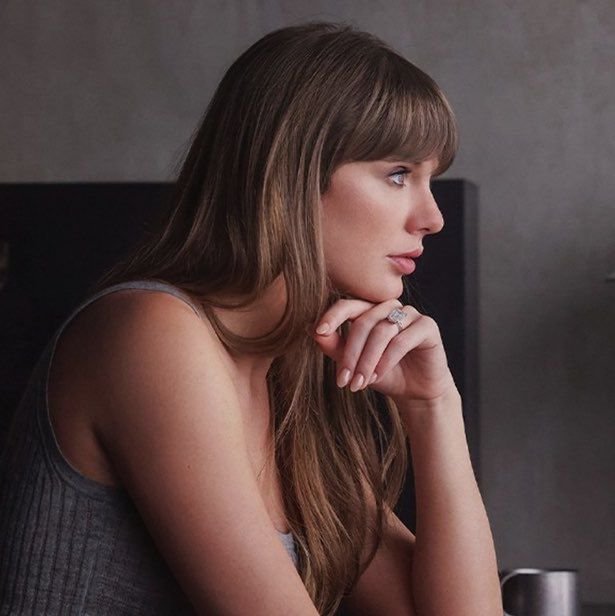 Taylor Swift shares unfathomable update after surprise single announcement
