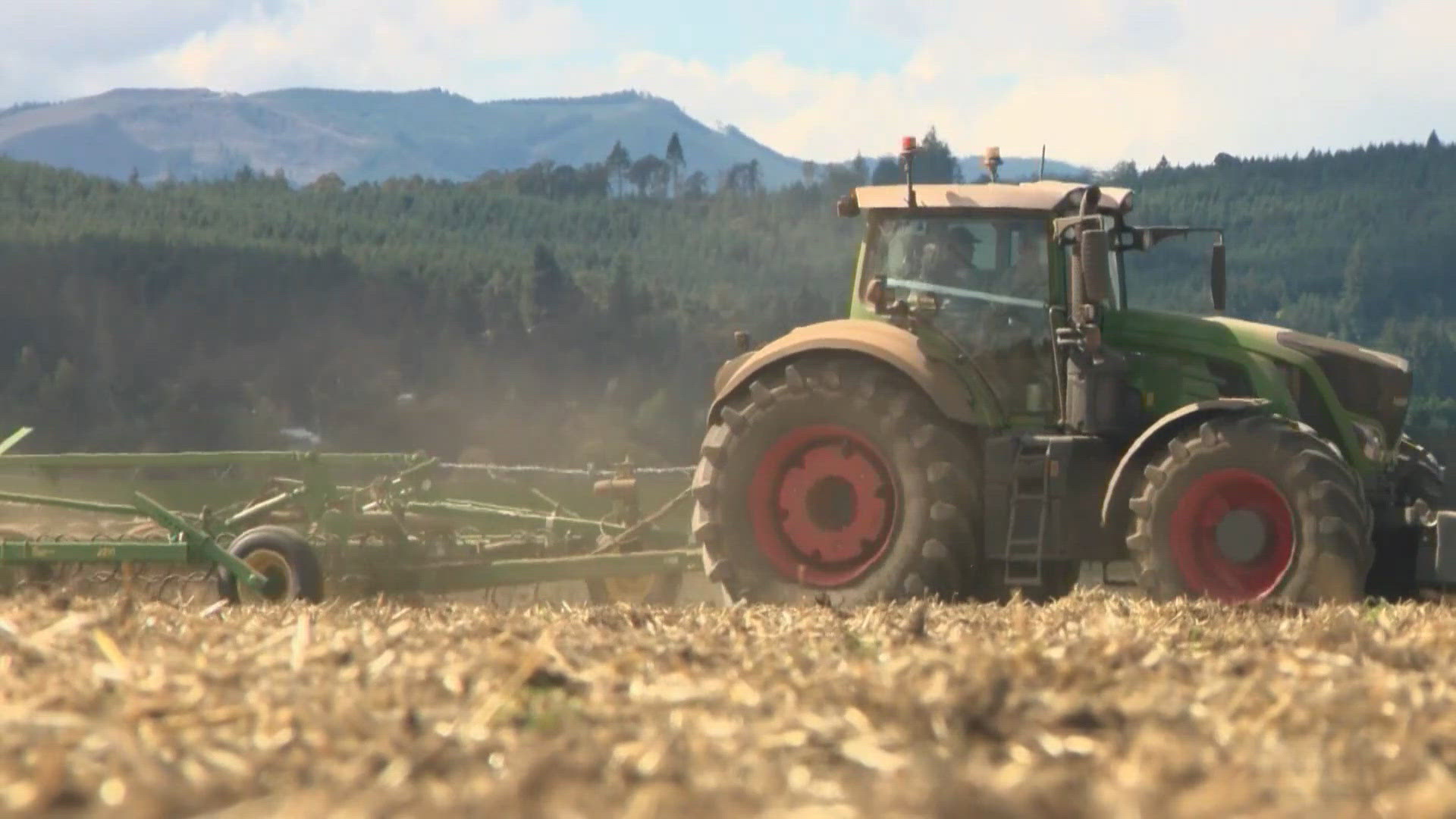 Rising diesel prices squeeze Oregon farmers