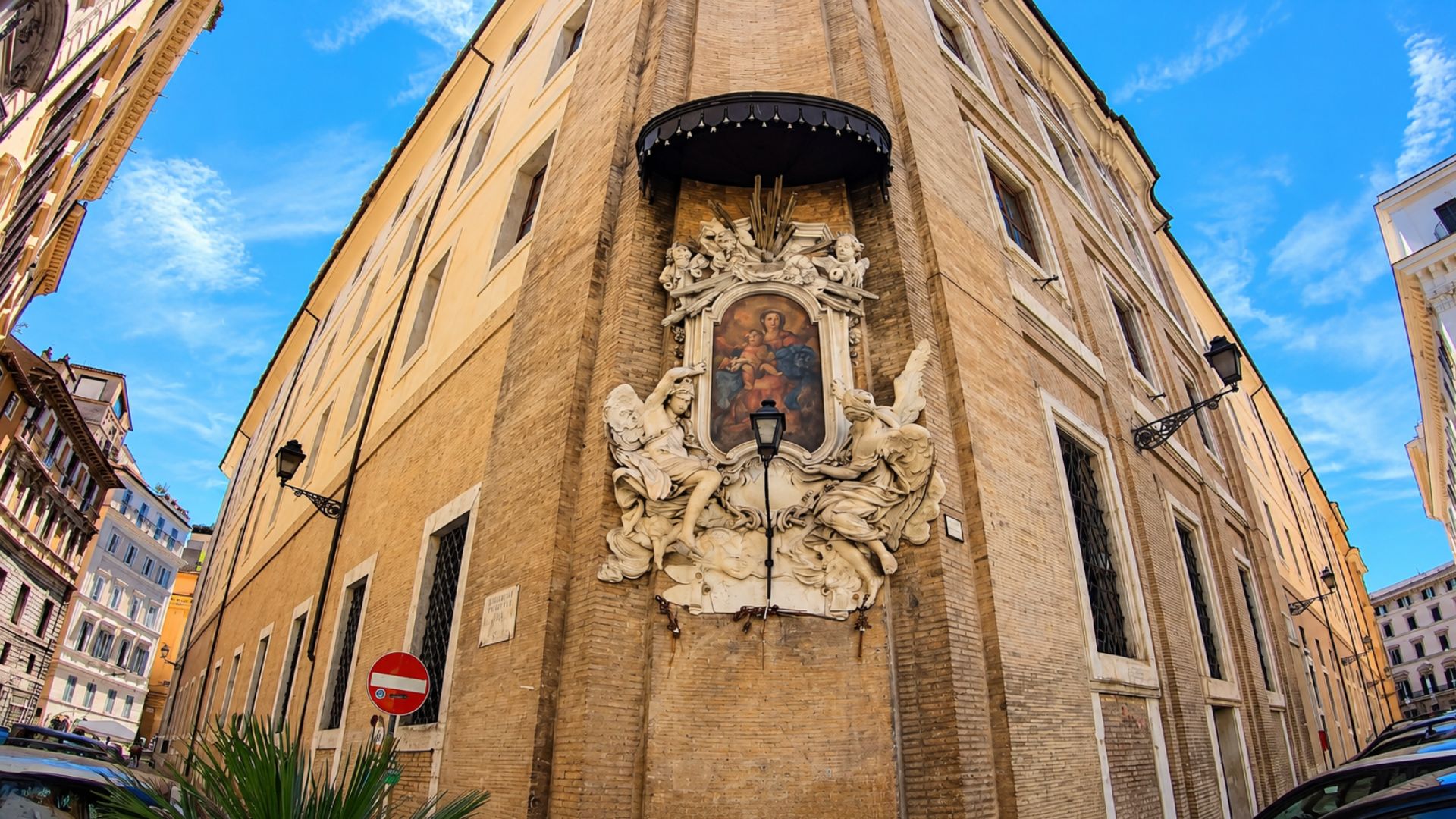 Baroque street shrine near Piazza Navona in Rome (4K)