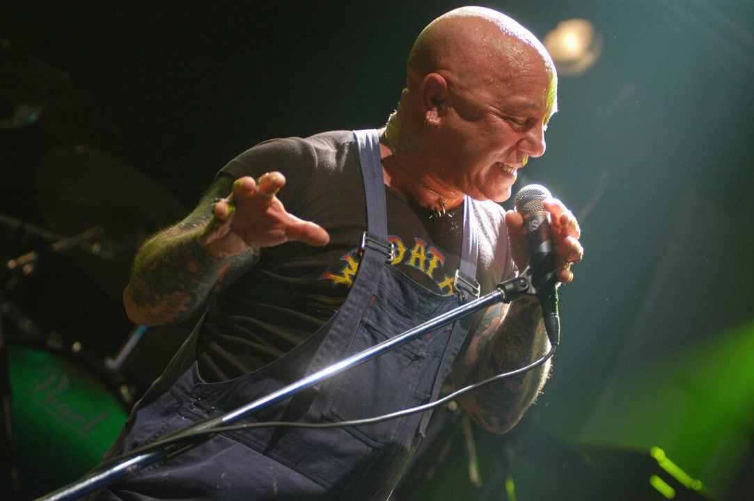 80s music legend dies after 'severe cardiac arrest' as tributes pour in