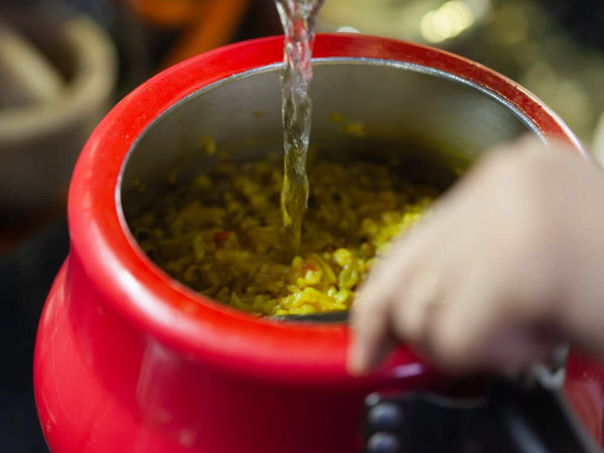 Pressure cooker mistake: Doctor says this dangerous habit could be ...