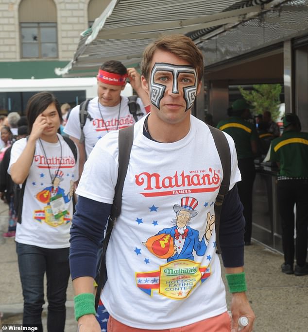Competitive eating champion and Amazing Race alum Tim Janus dead at 49 ...