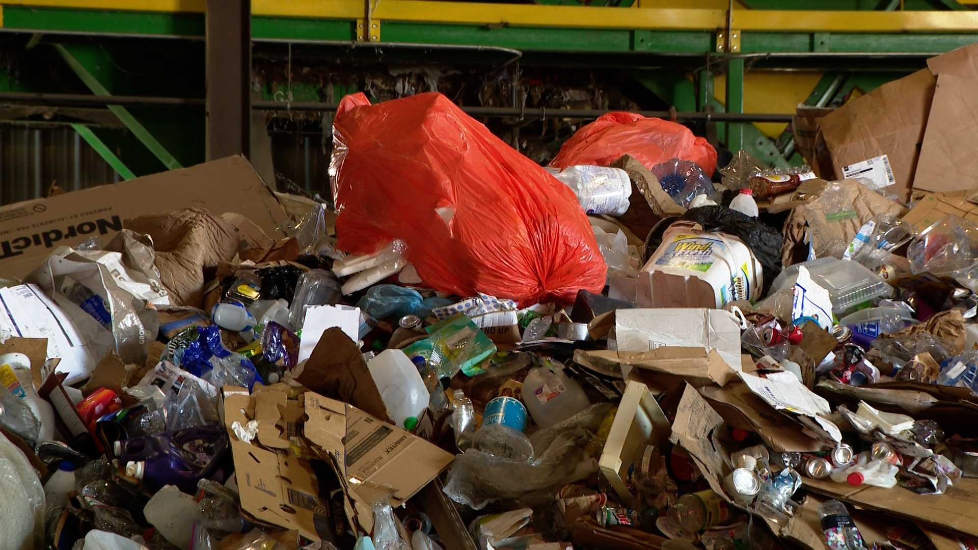 Hefty ends Renew initiative, but Omaha recycling center keeps orange ...