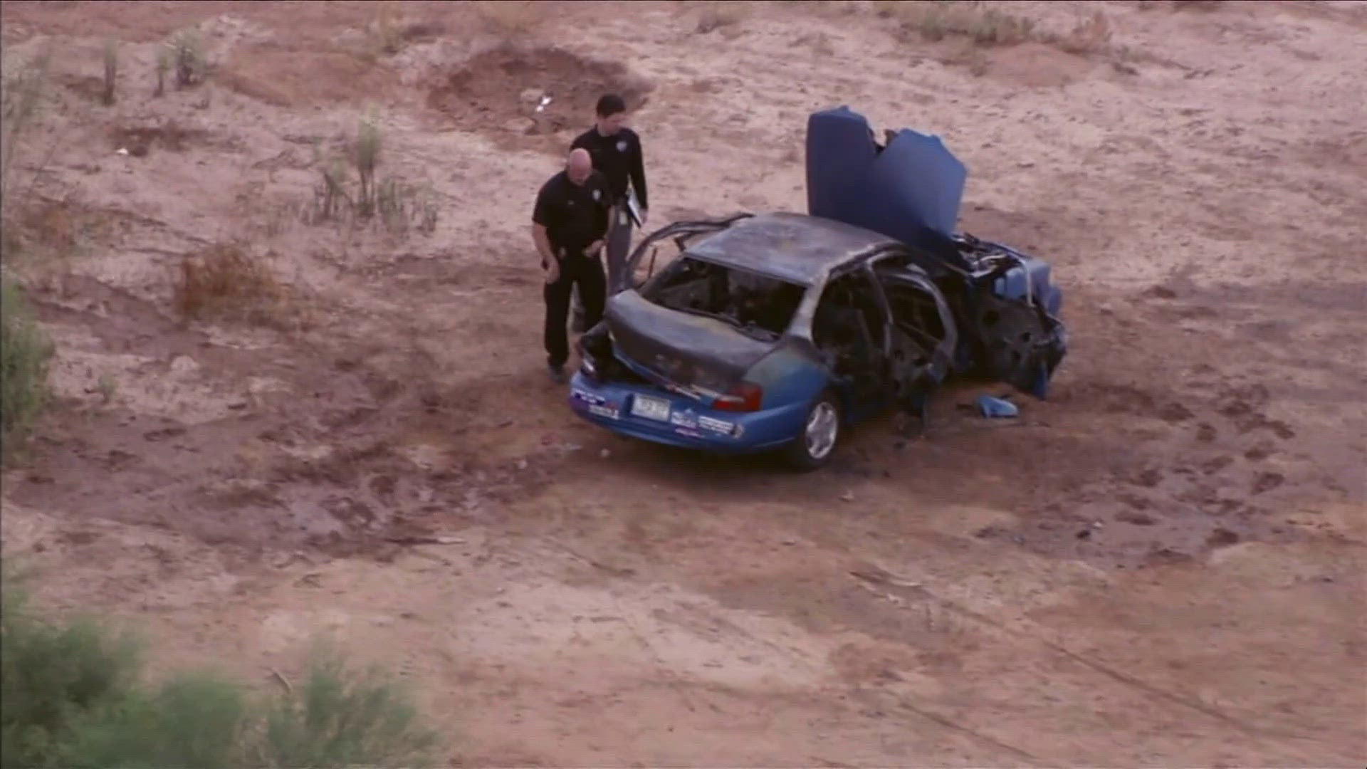 No foul play suspected after dead body found in burned car