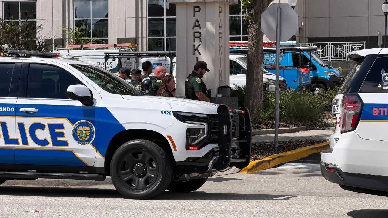 Gunman arrested after shots fired at woman in Orange County Courthouse ...