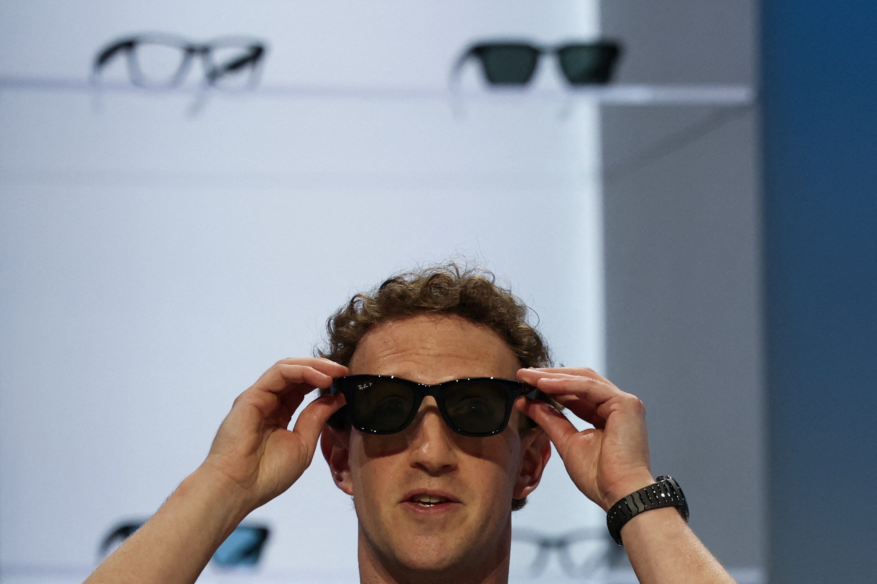 Meta unveils camera-free smart glasses amid privacy concerns