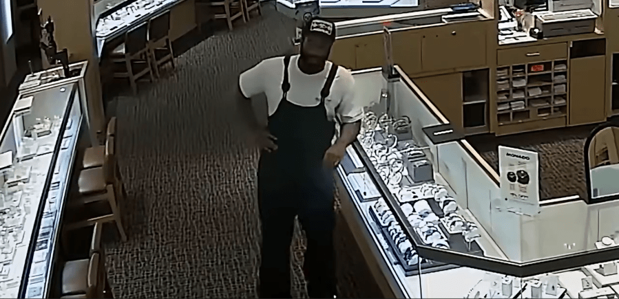 Police seek help in $12,000 necklace theft at South County Mall