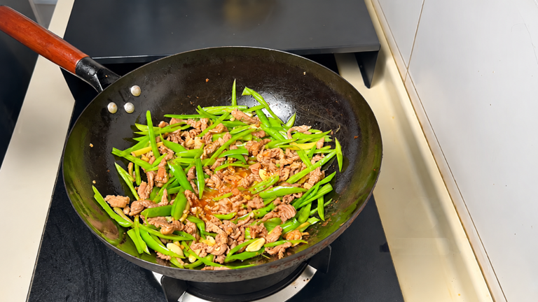 Two easy green bean stir fry recipes packed with flavor