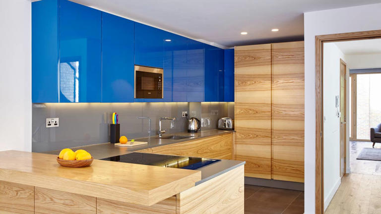 Interior designers warn against kitchen wrapping: A costly mistake for ...