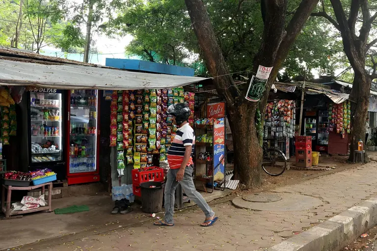 India takes battle against junk food to shops near schools with ...