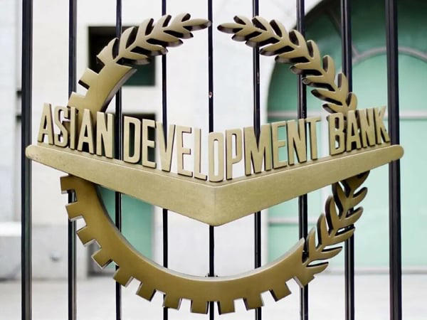 ADB projects Pakistan's GDP growth at 3.7%, inflation at 8.3% in ...