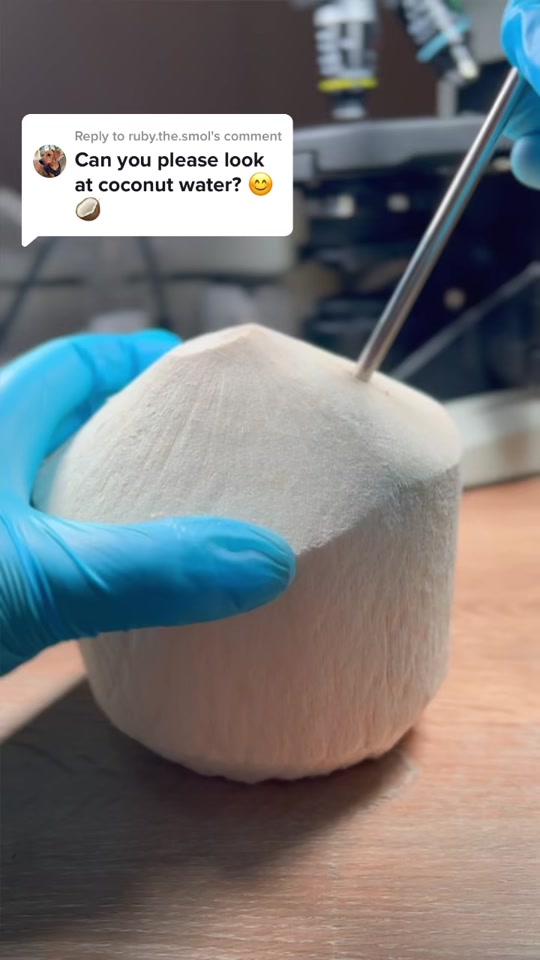 Coconut water under the microscope