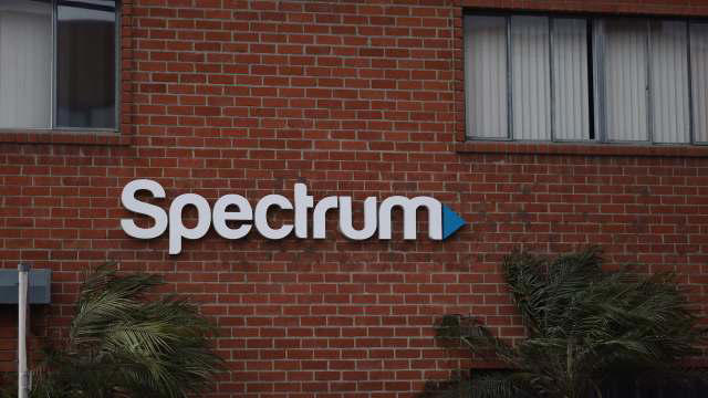 Spectrum bill jumps from $85 to $105 after promo ends, and users say to ...