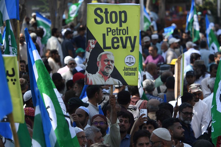 Source of anxiety: Pakistan cracks down before march to free Imran Khan