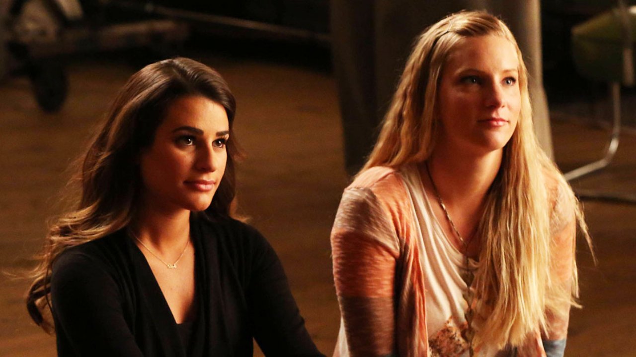 'Glee'-revival lijkt dichterbij nu bedenker Ryan Murphy nieuw script ...