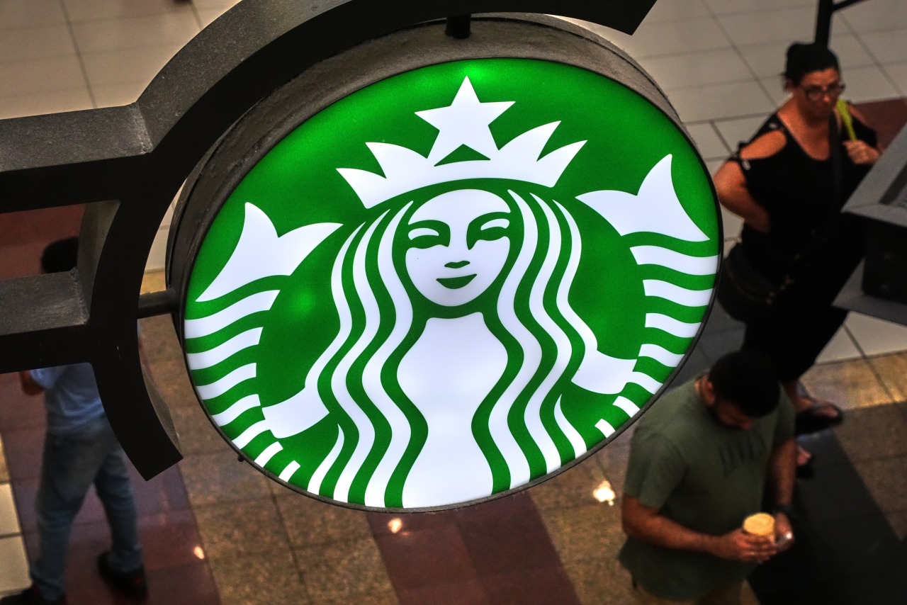 Starbucks to close 250 underperforming stores