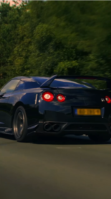 This car rig feels so real you’ll think you’re actually driving