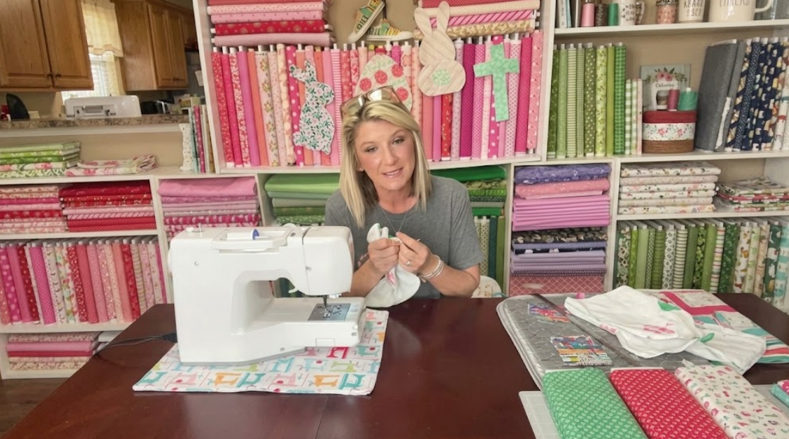 The simple sewing project behind this adorable baby bib