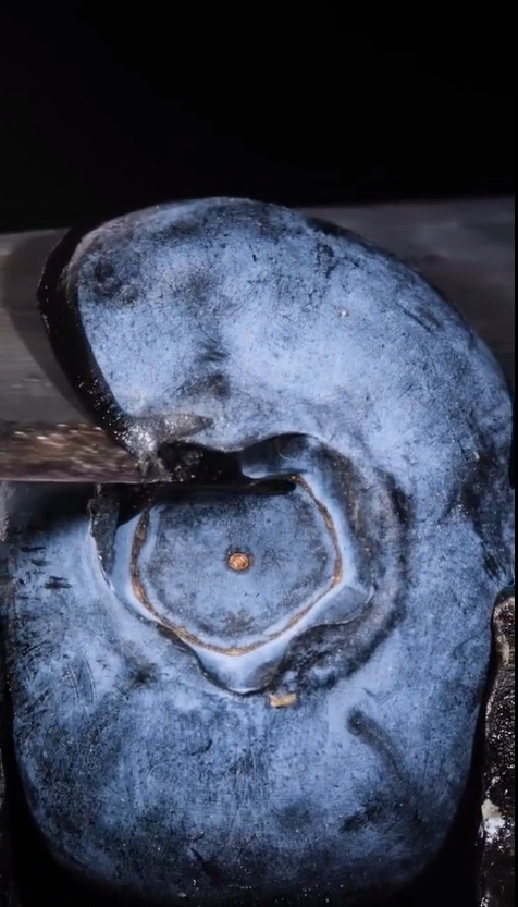 Blueberry Motion creates a mesmerizing visual you'll enjoy